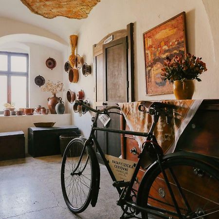 Apartma V Pivovaru Genius Noci Lomnice  المظهر الخارجي الصورة